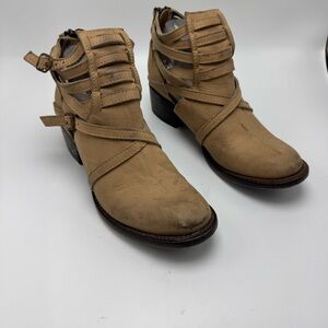 Freebird Leather Stair Ankle Boot Womens Size 7 Distressed Strappy Taupe Heeled